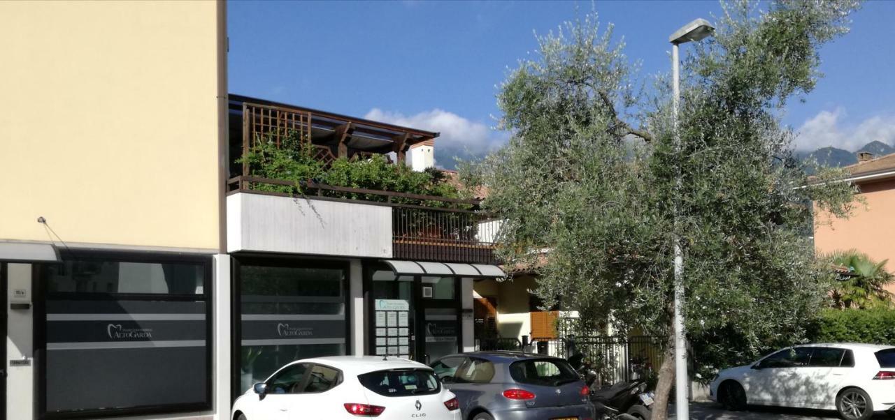 Appartamento La Terrazza Arco Exteriör bild